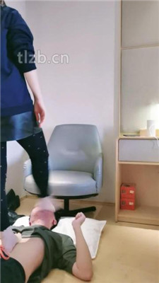 图片[11]_【羽神】跪舔超臭长靴白棉袜/吃脚皮臭脚踩脸_绳缚吧