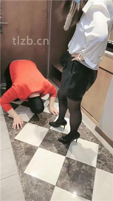 图片[3]_【心甜夫妻】跪镜子前羞辱/舔脏鞋/喝圣水/揪耳朵/转胯【完整版】_绳缚吧