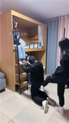 图片[13]_【尤物大大】女生寝室4主VS双奴带新人学妹入圈调_绳缚吧