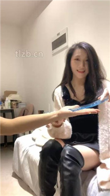 图片[2]_【小麦】胶带封嘴-长靴高跟踩虐-骑马-虐乳_绳缚吧