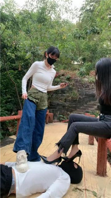 图片[7]_【美学】双S-女神户外遛狗-绑树上酷刑惩治【双视角版】_绳缚吧