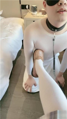 【柠萌小主】羞耻感拉满-皮鞋白丝辱虐狗_绳缚吧