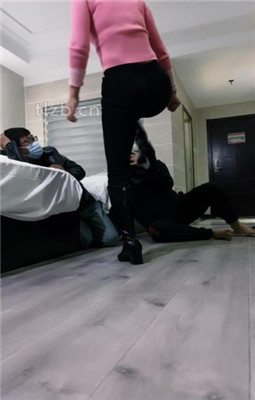 图片[2]_【孤傲女帝】长靴S重度踢踹虐打双M_绳缚吧