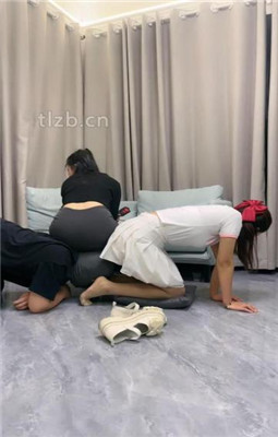 图片[16]_【伊诺】情侣奴-奴下奴-强迫舔女奴的臭脚_绳缚吧