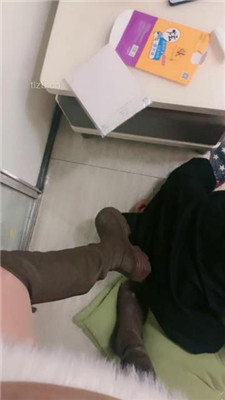 图片[3]_【西西S】转胯爬行/肉丝脚插嘴/长靴虐_绳缚吧