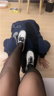 图片[2]_【叶娘】黑丝脚深喉/跪舔脏鞋底/耳光_绳缚吧