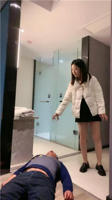 图片[6]-小雅老师】强制吸香水/喝圣水/舔脏鞋底/踹狗头/耳光-绳艺资源网