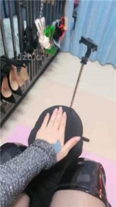 【木子大大】开发奴隶-人体鞋架/裸足黑丝踩_绳缚吧