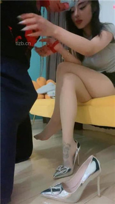 图片[8]-不知名美女】银色高跟-碾压虐乳/坐垫吸臭/浓痰完整版】-绳艺资源网