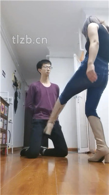 【奶御】耳光抽/转胯爬行/长靴提档/白袜踩狗头_绳缚吧
