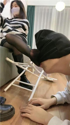 图片[19]-奶味茶茶】长靴黑丝玩弄-踩头踩踏/踢裆/对镜羞辱插嘴-绳艺资源网