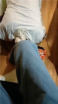 图片[4]-颜可大大】运动后原味白袜恋足调/圣水泡面-绳艺资源网