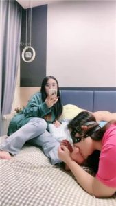 【小羊】双母畜-裸足恋足舔_绳缚吧