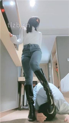 图片[2]-妮蔻】长靴S胯下辱/掐肉/吃白袜/臭脚捂脸-绳艺资源网