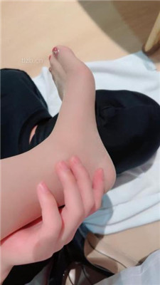 【弈大】近距离原味肉丝脚闻舔_绳缚吧