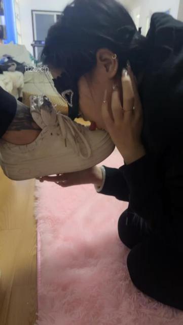 图片[3]-最浪女慕】强迫闺蜜舔脏鞋/耳光/掐脖完整版】-绳艺资源网
