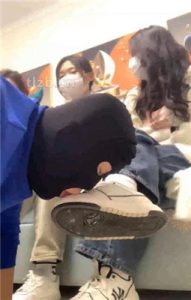 【精神小妹】4S素人学生主-恋足玩脚奴_绳缚吧