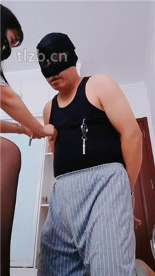 图片[8]-魅影女神】黑丝高跟踩虐锁久了的狗-绳艺资源网