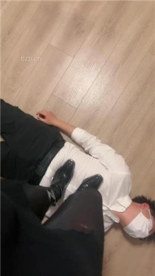 图片[11]-米开朗】长靴黑丝美腿-教训商业间谍-绳艺资源网