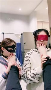 【小羊】母畜下跪舔原味裸足_绳缚吧