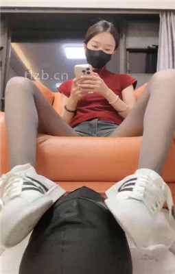 【萬一】长靴模特S-白鞋棉袜+丝袜踩脚垫/深喉_绳缚吧