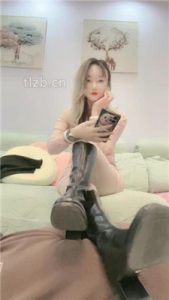 【林夕姐姐】物化训练-长靴肉丝踩脚垫_绳缚吧