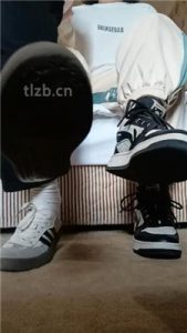 【小悦】学生主耳光抽狗_绳缚吧