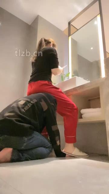 【魅儿】圈养狗奴睡前伺候_绳缚吧