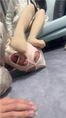 图片[14]-狗哥】江西刘亦菲短靴踩虐刑罚-绳艺资源网