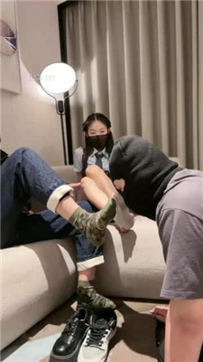 图片[2]-菜小心】情侣主虐绿帽-闻脚猜主人/混合圣水泡面完整版】-绳艺资源网