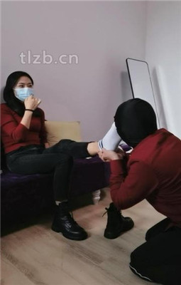 图片[3]-凌儿女神】下班短靴原味白袜虐家奴-绳艺资源网