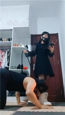 图片[4]-魅影女神】狗链遛狗/鞭打/跪舔臭脚/虐乳-绳艺资源网