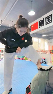 图片[10]-潘妮女王】人体沙包-跆拳道女神重度虐打-绳艺资源网