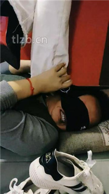 图片[16]-郡主大人】运动鞋全体重踩踏/棉袜塞嘴双视角版】-绳艺资源网