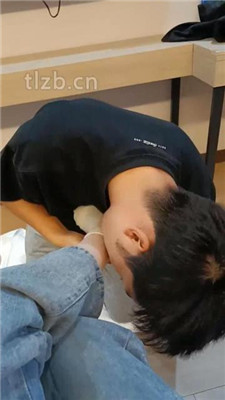 图片[7]-林十七】气味辱-跪舔运动鞋白袜裸足-绳艺资源网