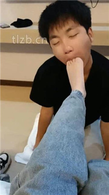 图片[11]-林十七】气味辱-跪舔运动鞋白袜裸足-绳艺资源网