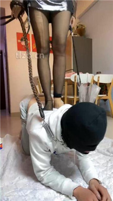 图片[17]-可儿女王】高跟黑丝胯下辱/插嘴/鞭打完整版】-绳艺资源网