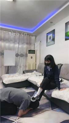 图片[3]-鱼糯糯】运动后原味鞋袜强迫奴舔-绳艺资源网