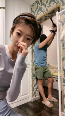图片[7]_跆拳道小姐姐踢裆折磨后天脚汗闻袜子_绳缚吧