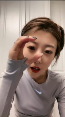 图片[19]_跆拳道小姐姐踢裆折磨后天脚汗闻袜子_绳缚吧