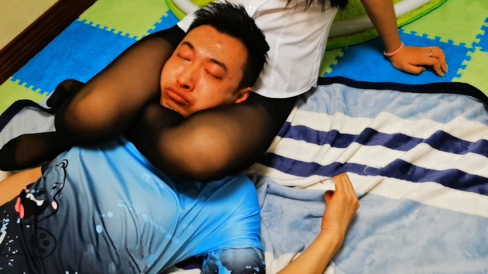 图片[13]_【微耀】老师丝腿惩罚学生_绳缚吧