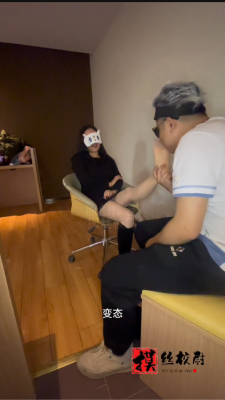 图片[3]_【摸丝校尉原创】疯狂tian舐165素人长靴的臭丝玉足！_绳缚吧
