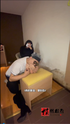 图片[6]_【摸丝校尉原创】疯狂tian舐165素人长靴的臭丝玉足！_绳缚吧