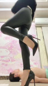 【兔粉粉】窒息玩弄_绳缚吧