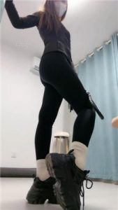【樱子大人】运动女神-鞭打转胯/踢踹/坐脸窒息/骑马_绳缚吧