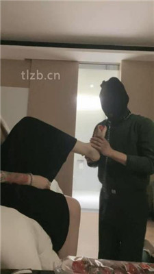 图片[8]-小月牙】狗链拴丧家之犬-虐乳/藤条抽/闻舔高跟/卫生巾辱-绳艺资源网