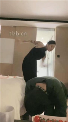 图片[17]-小月牙】狗链拴丧家之犬-虐乳/藤条抽/闻舔高跟/卫生巾辱-绳艺资源网