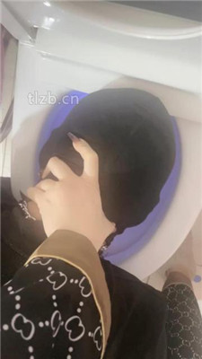 图片[3]-小月牙】训练厕奴-踩踏/头压马桶/口水吐脸/赏赐圣水/胶带裹脸-绳艺资源网