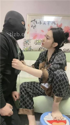 图片[17]-小月牙】训练厕奴-踩踏/头压马桶/口水吐脸/赏赐圣水/胶带裹脸-绳艺资源网