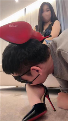 图片[2]-小x大王】高跟碾压踩/插嘴深喉/恋足跪舔-绳艺资源网